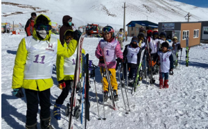 جشنواره ورزش های زمستانی در آلوارس برگزار شد
