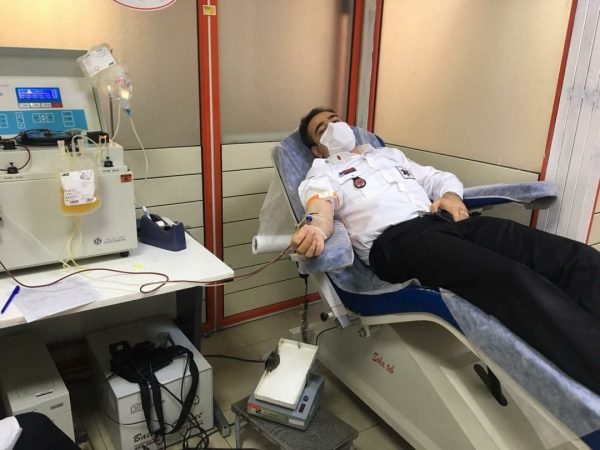اهدای پلاسما و خون توسط پرسنل اورژانس ۱۱۵سرعین +عکس